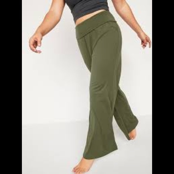 Old Navy Straight Leg Yoga Pants